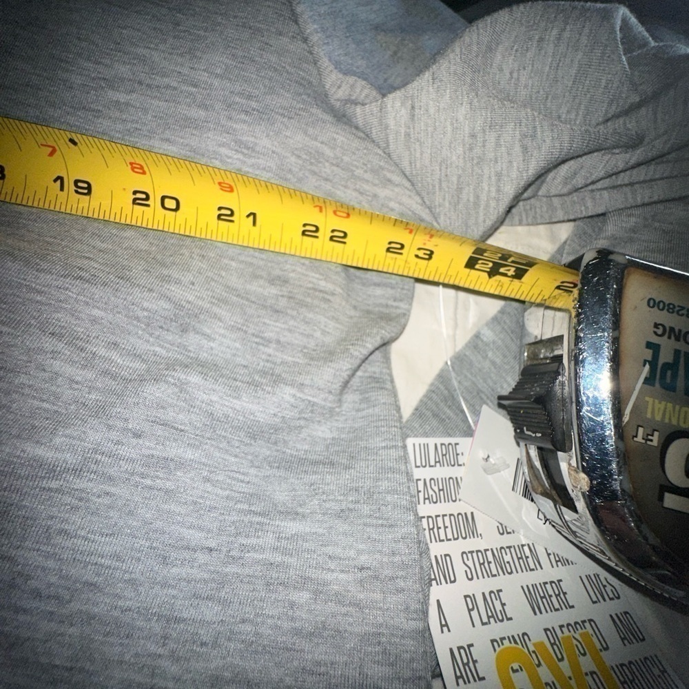 Lularoe 3x sport light grey long sleeve Lynnae top. NWT. - Picture 5 of 5